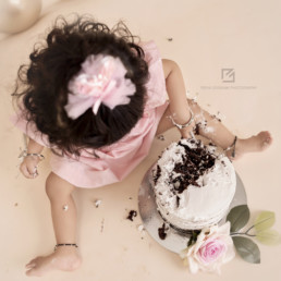 Cake Smash Photography by Priya Goswami