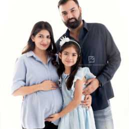 Maternity Photoshoot with Family in Delhi NCR