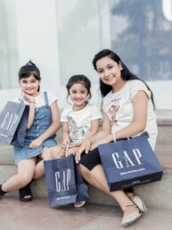 Kids shopping brand campaign shoot